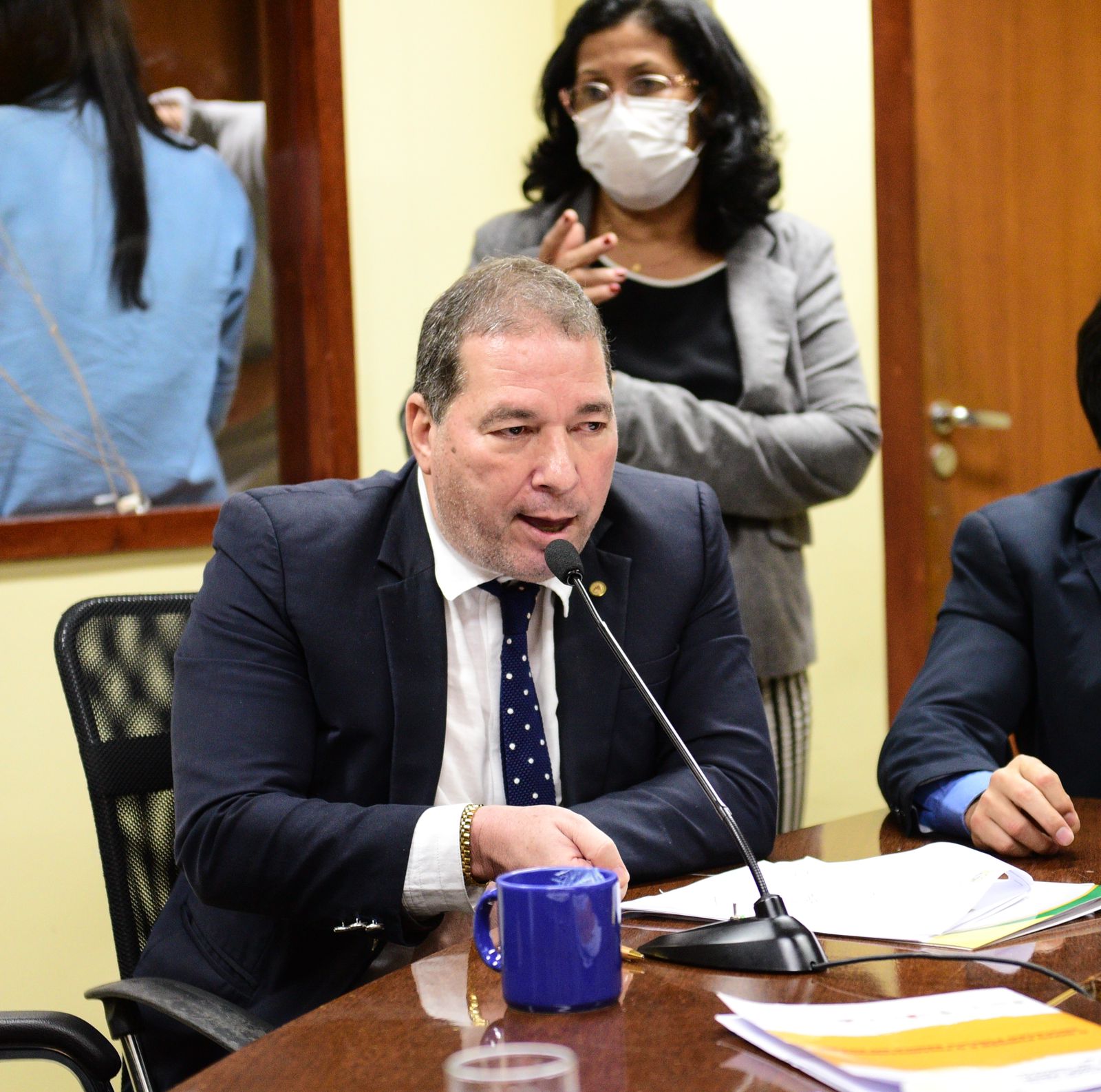 Chico Viga acusa governo de exclusão e sai em defesa dos servidores